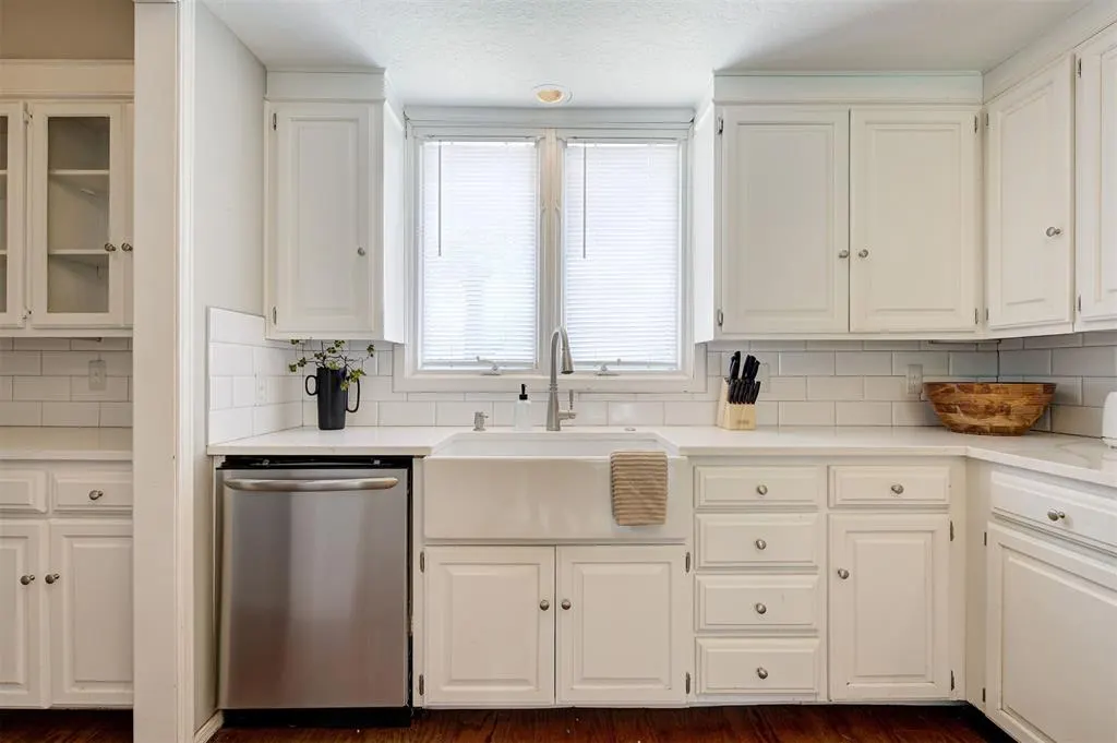 Photo 17 — 1417 Glenbrook Drive, Oklahoma City, OK 73118