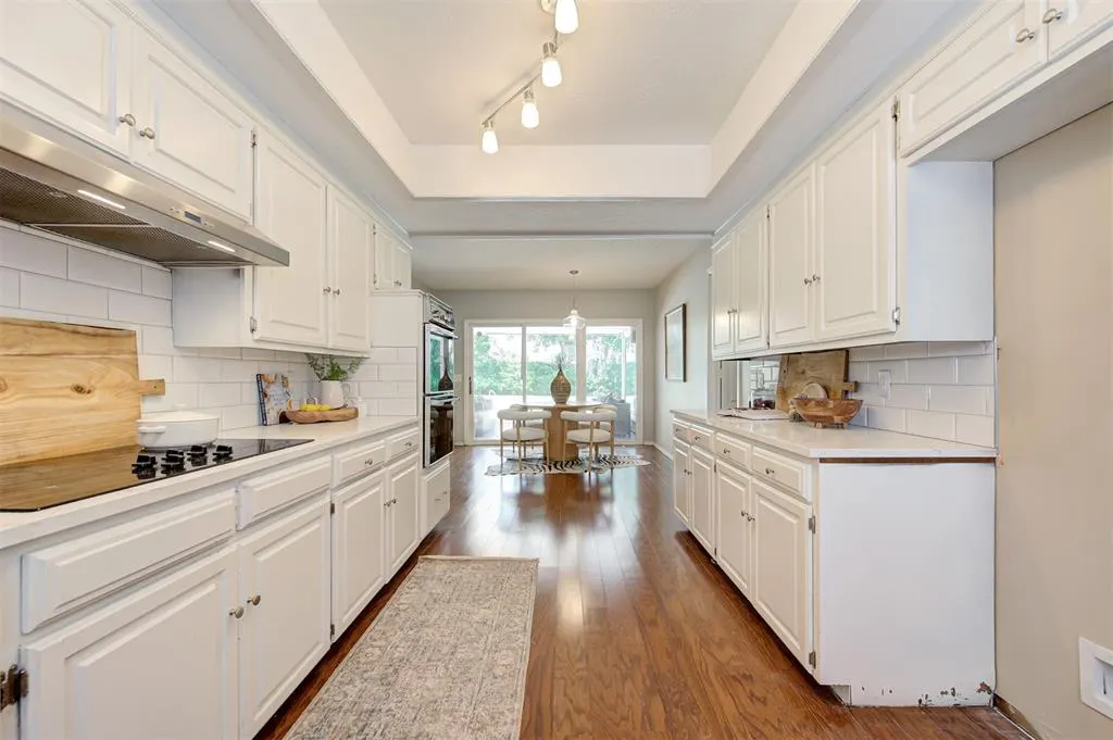 Photo 19 — 1417 Glenbrook Drive, Oklahoma City, OK 73118
