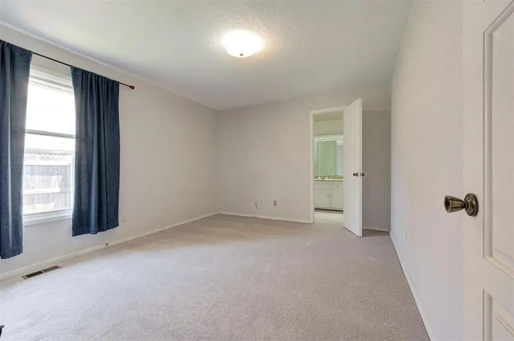 Photo 35 — 1417 Glenbrook Drive, Oklahoma City, OK 73118