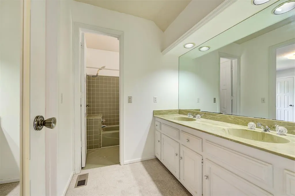 Photo 37 — 1417 Glenbrook Drive, Oklahoma City, OK 73118