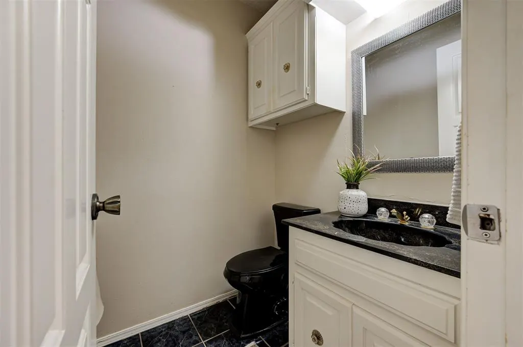 Photo 40 — 1417 Glenbrook Drive, Oklahoma City, OK 73118