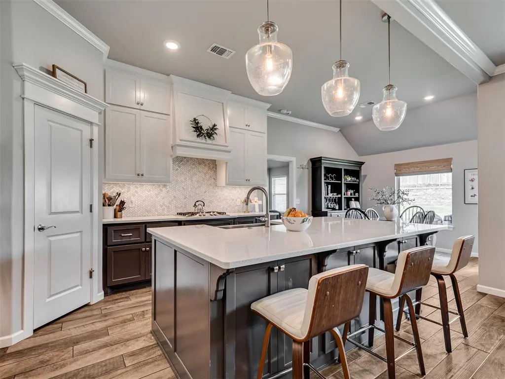Photo 8 — 8433 Lambert Way, Edmond, OK 73034
