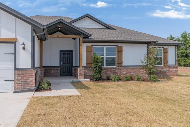 Photo 2 — 5690 Bluestem Avenue, Guthrie, OK 73044