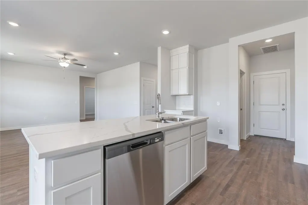 Photo 11 — 5690 Bluestem Avenue, Guthrie, OK 73044