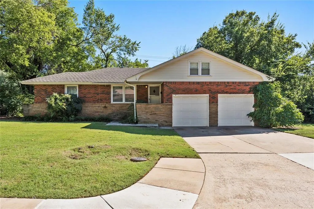Front exterior — 408 Benton Road, Edmond, OK 73034