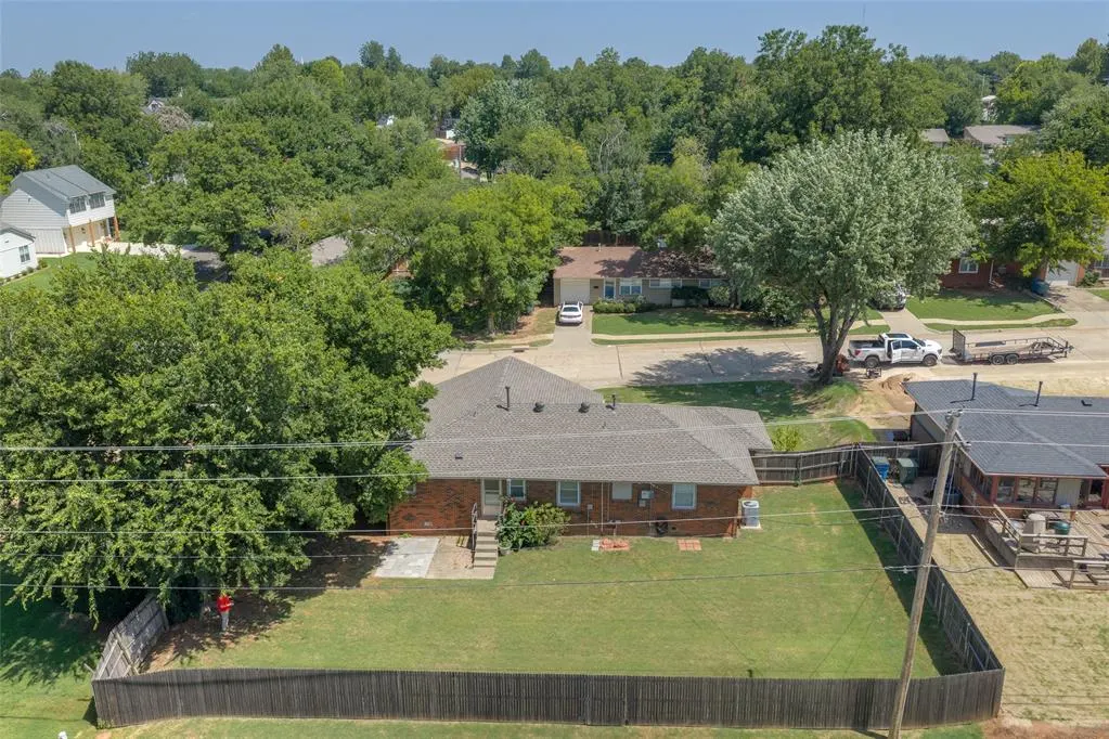 Photo 5 — 408 Benton Road, Edmond, OK 73034