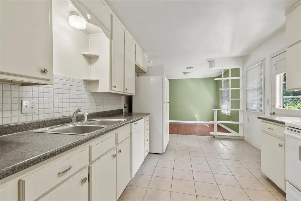 Photo 10 — 408 Benton Road, Edmond, OK 73034