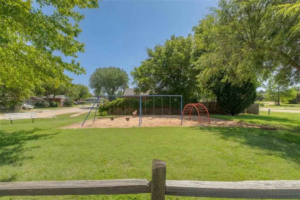 Photo 29 — 408 Benton Road, Edmond, OK 73034