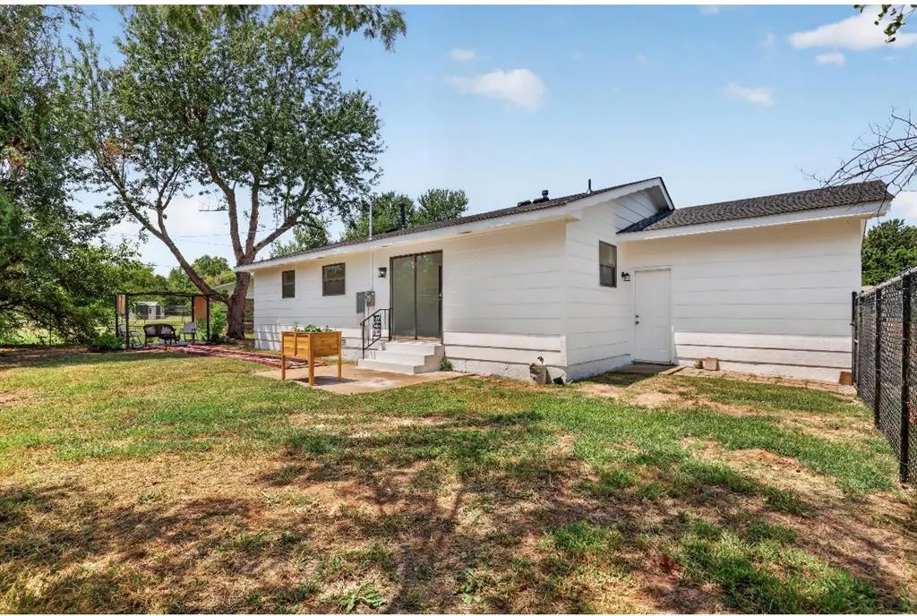 Photo 12 — 620 W Mitchell Drive, Oklahoma City, OK 73110