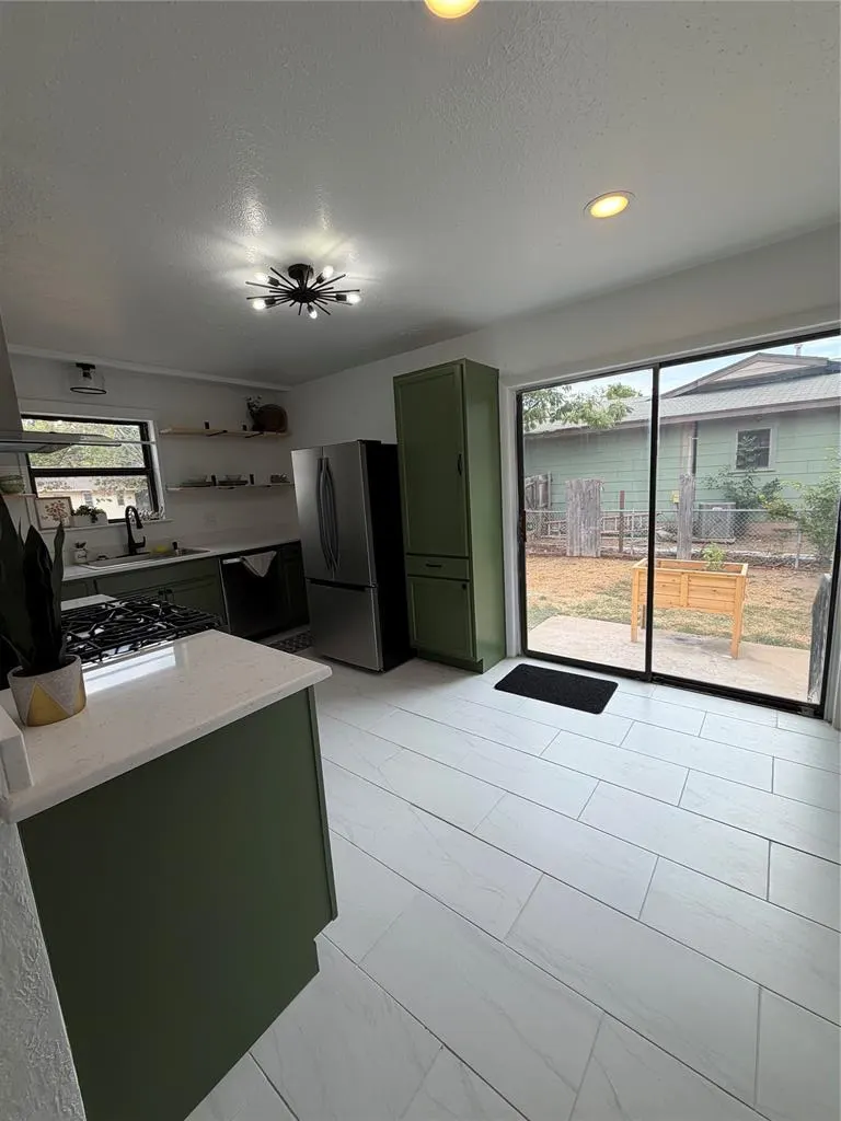 Photo 6 — 620 W Mitchell Drive, Oklahoma City, OK 73110