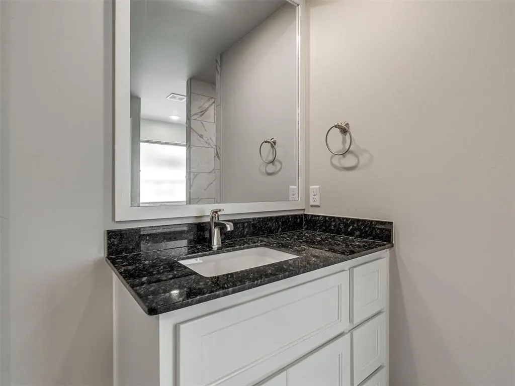 Photo 12 — 5209 White Gold Avenue, Edmond, OK 73034