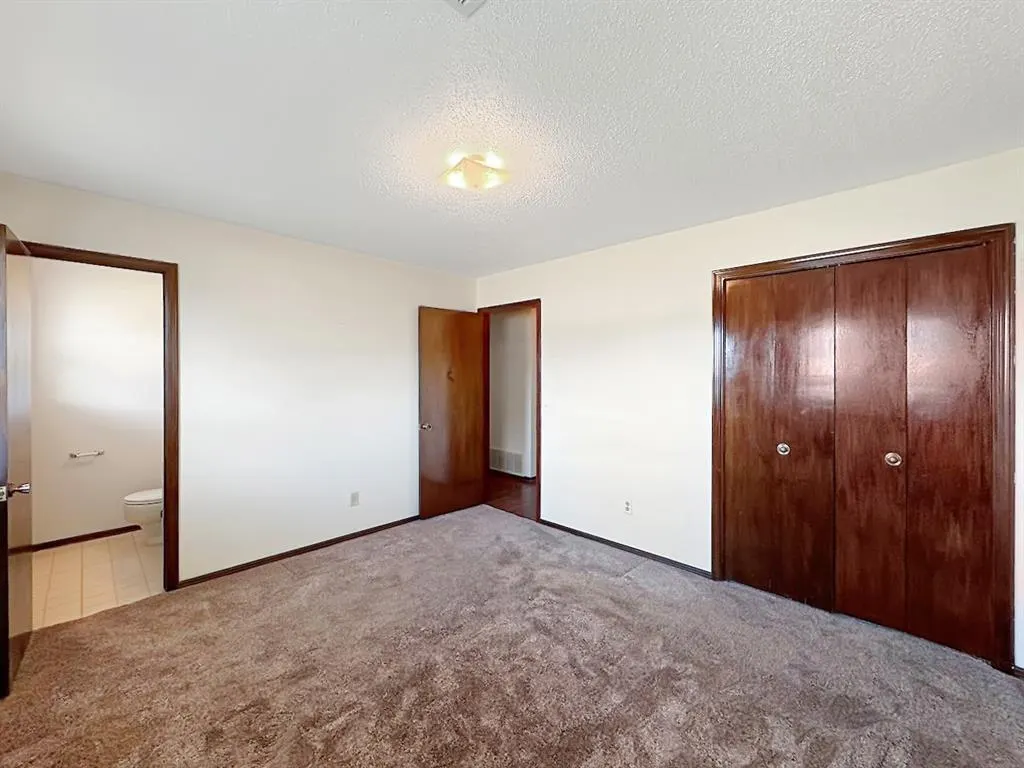 Photo 13 — 1049 NW 25th Street, Moore, OK 73160