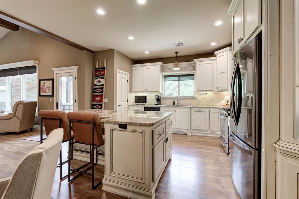 Photo 12 — 13025 Jasmine Lane, Oklahoma City, OK 73142
