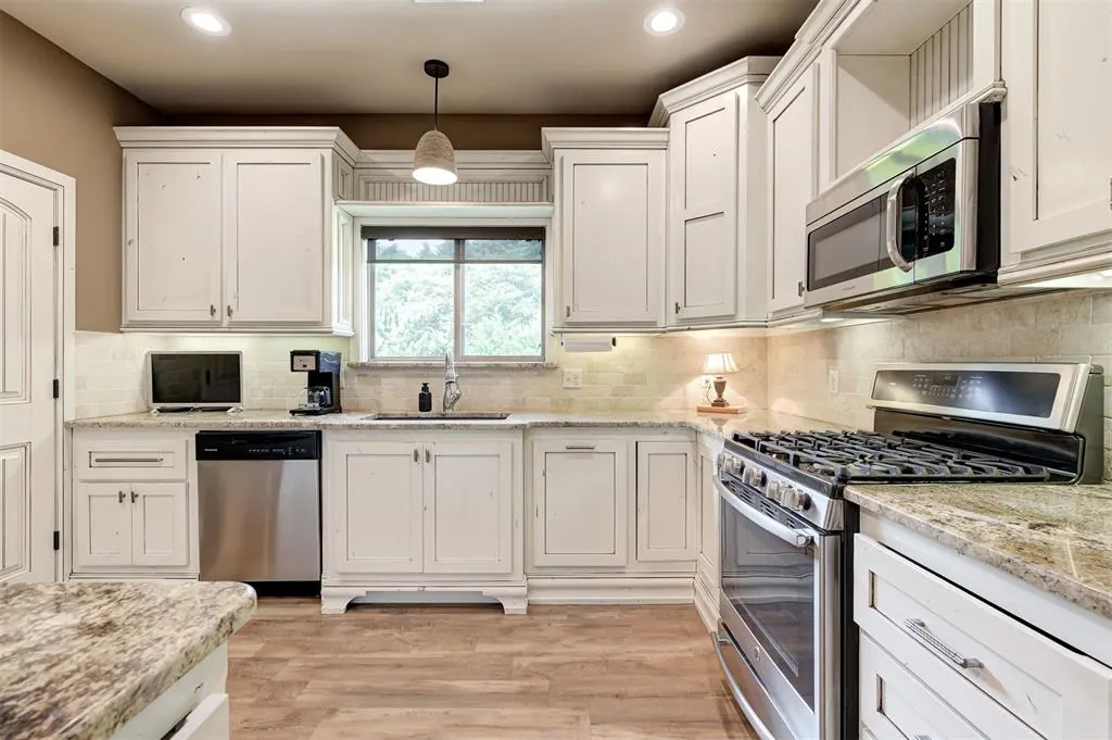 Photo 13 — 13025 Jasmine Lane, Oklahoma City, OK 73142