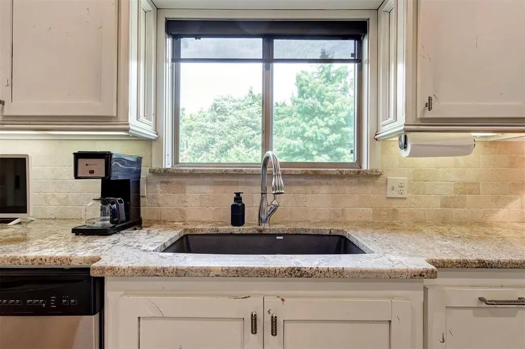 Photo 15 — 13025 Jasmine Lane, Oklahoma City, OK 73142