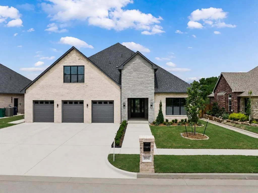 Front exterior — 10045 SW 27th Street, Yukon, OK 73099