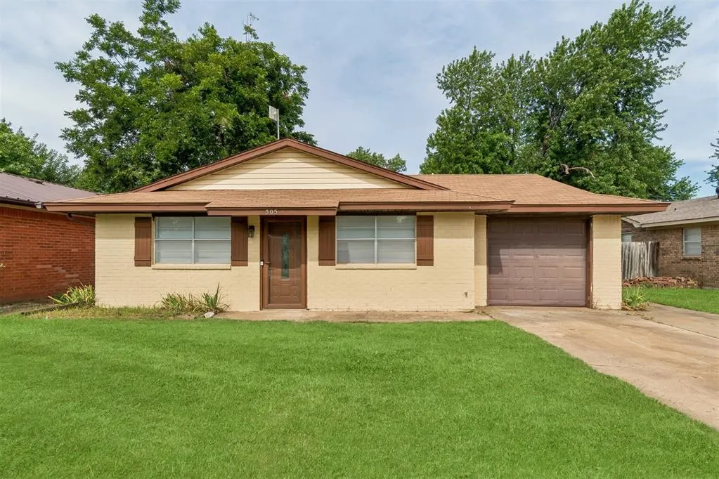 Front exterior — 505 N Buchanan Street, Crescent, OK 73028
