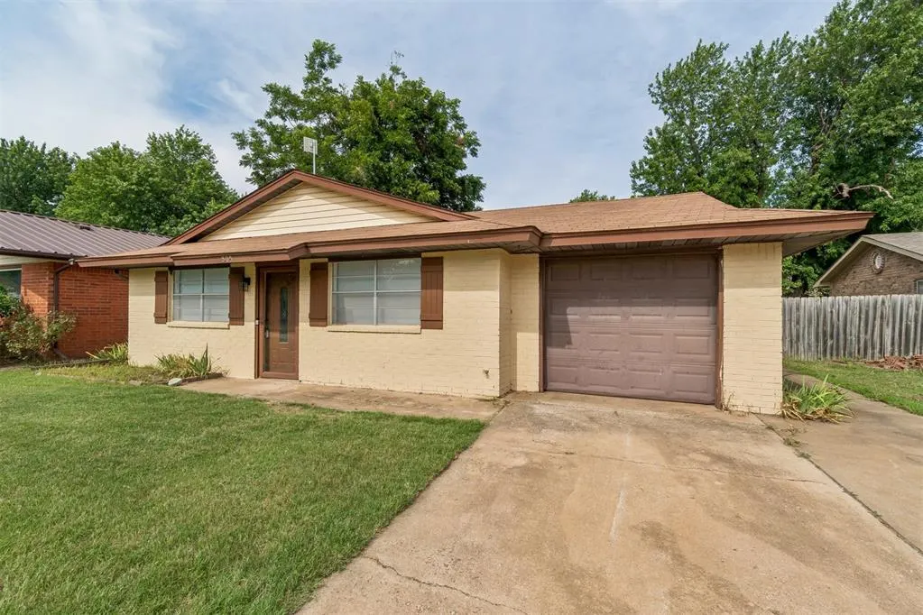 Photo 3 — 505 N Buchanan Street, Crescent, OK 73028
