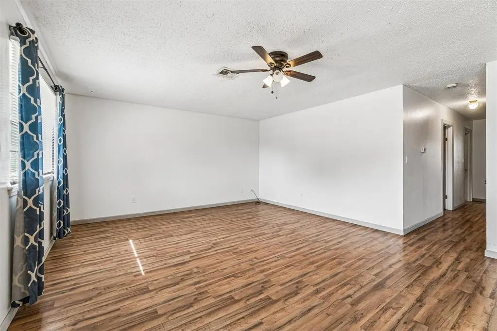 Photo 5 — 505 N Buchanan Street, Crescent, OK 73028