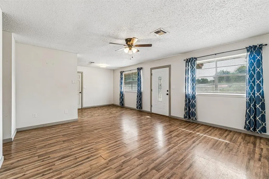 Photo 8 — 505 N Buchanan Street, Crescent, OK 73028