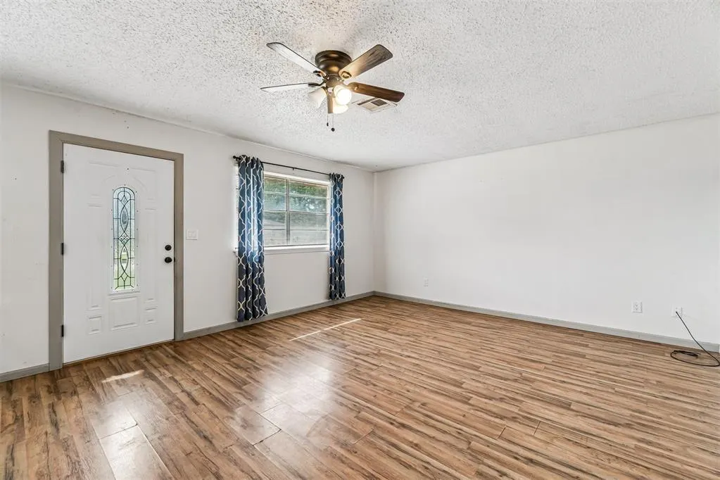 Photo 9 — 505 N Buchanan Street, Crescent, OK 73028