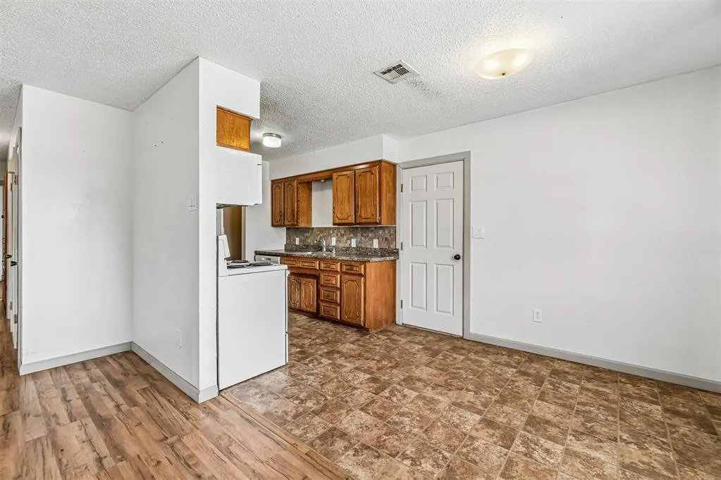 Photo 12 — 505 N Buchanan Street, Crescent, OK 73028