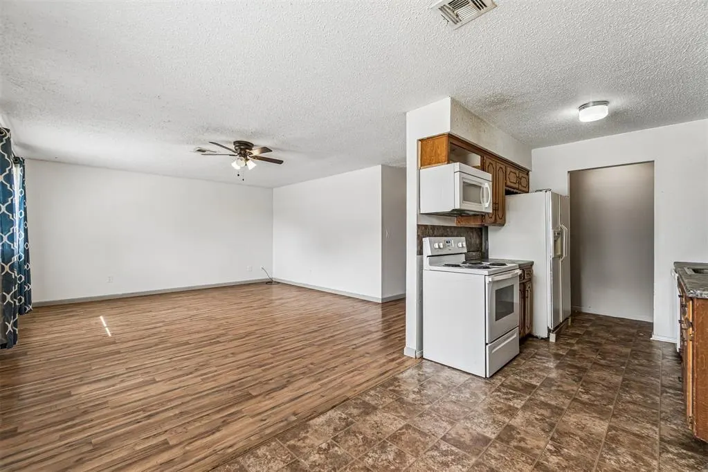 Photo 14 — 505 N Buchanan Street, Crescent, OK 73028