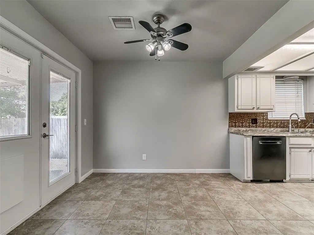 Photo 16 — 1208 SE 8th Street, Oklahoma City, OK 73160