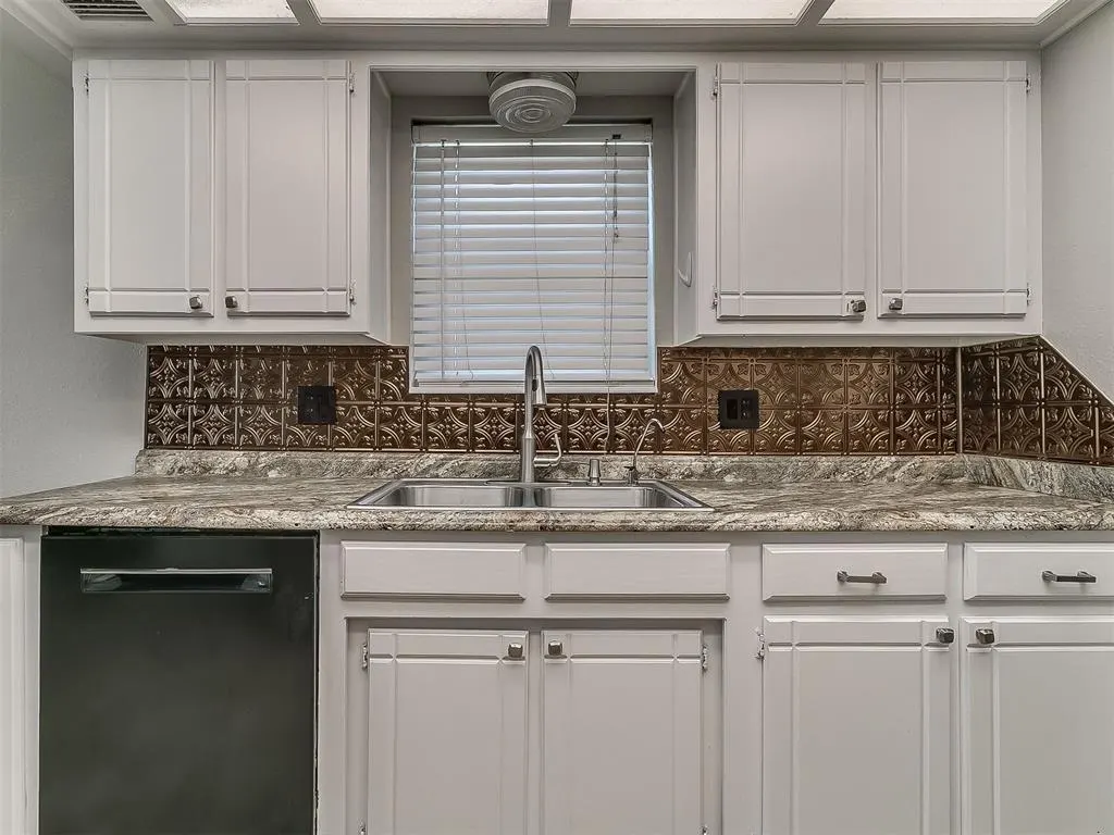 Photo 20 — 1208 SE 8th Street, Oklahoma City, OK 73160