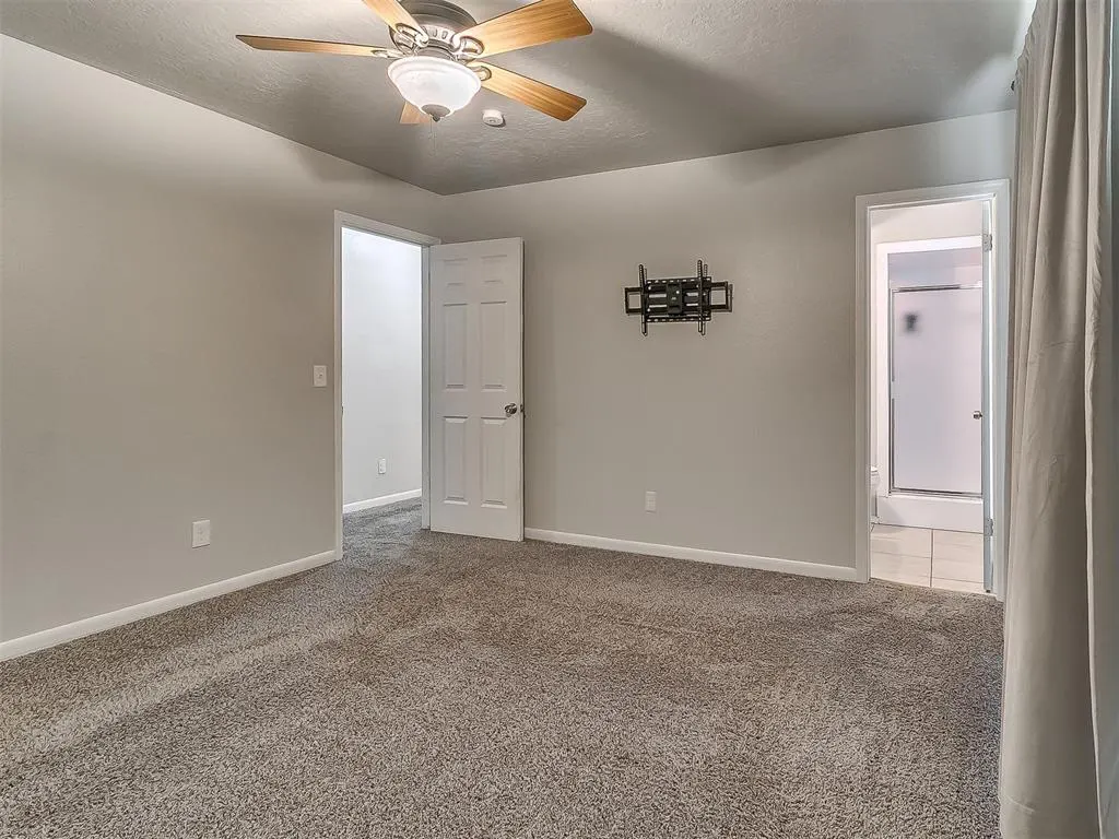 Photo 5 — 1208 SE 8th Street, Oklahoma City, OK 73160