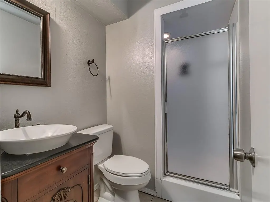 Photo 6 — 1208 SE 8th Street, Oklahoma City, OK 73160