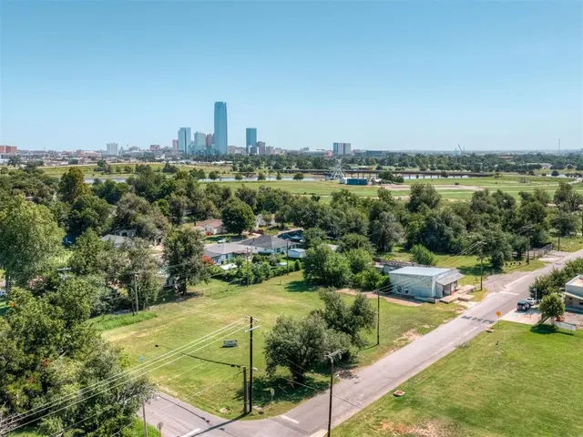 Photo 8 — 1329 SW 15th Street, Oklahoma City, OK 73108