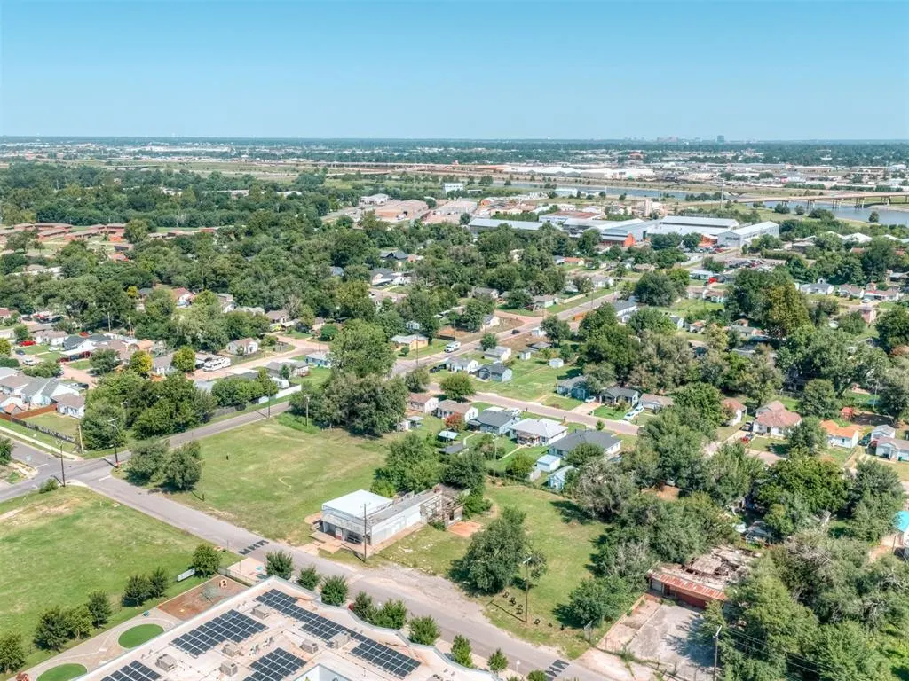 Photo 11 — 1329 SW 15th Street, Oklahoma City, OK 73108
