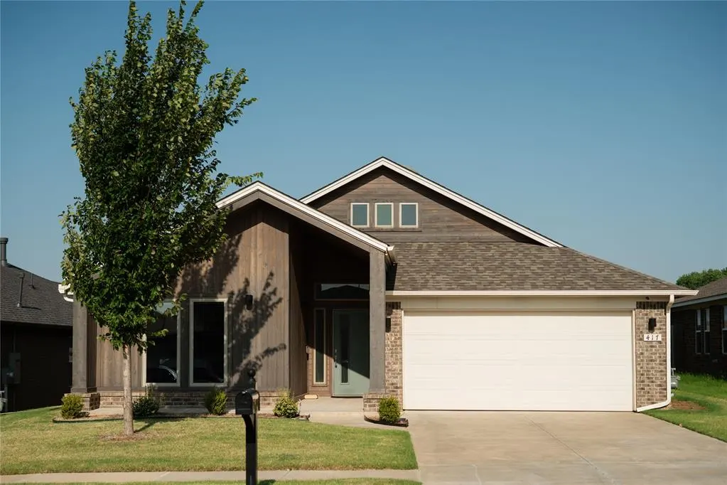 Front exterior — 417 Vista Drive, Yukon, OK 73099