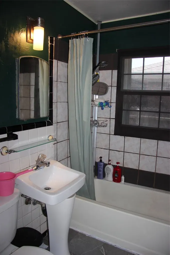 Photo 6 — 945 SW 51st Street, Oklahoma City, OK 73109