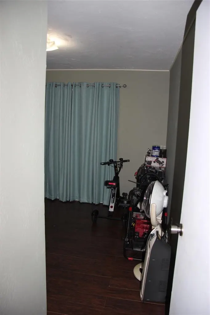 Photo 8 — 945 SW 51st Street, Oklahoma City, OK 73109