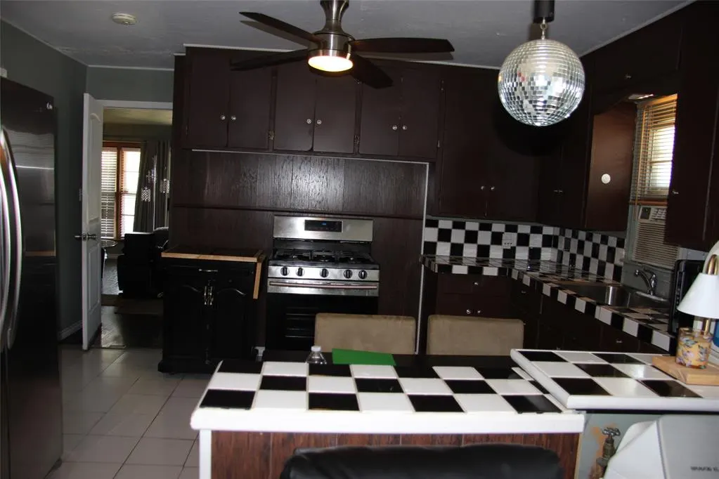 Photo 21 — 945 SW 51st Street, Oklahoma City, OK 73109