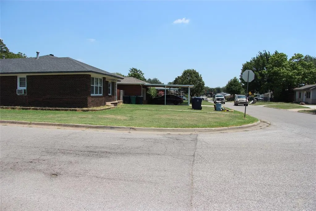 Photo 23 — 945 SW 51st Street, Oklahoma City, OK 73109