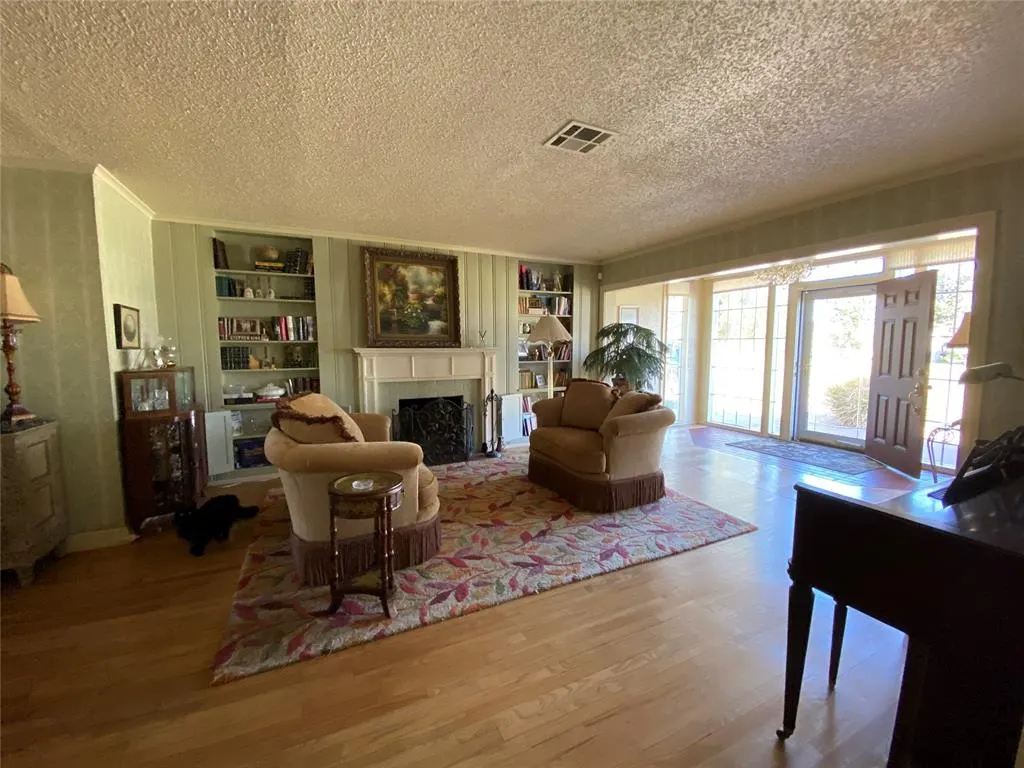 Photo 9 — 824 E Elm Street, Altus, OK 73521