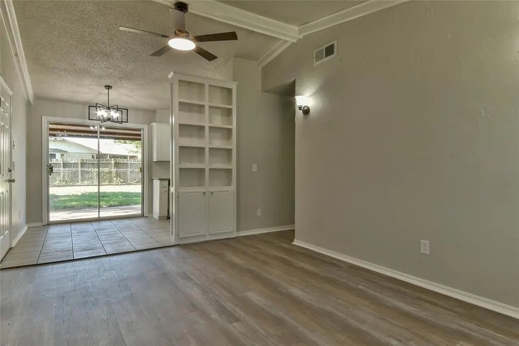 Photo 7 — 1341 SW 61st Terrace, Oklahoma City, OK 73159