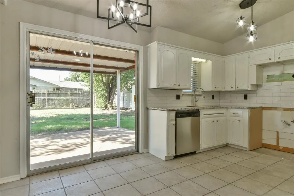 Photo 8 — 1341 SW 61st Terrace, Oklahoma City, OK 73159