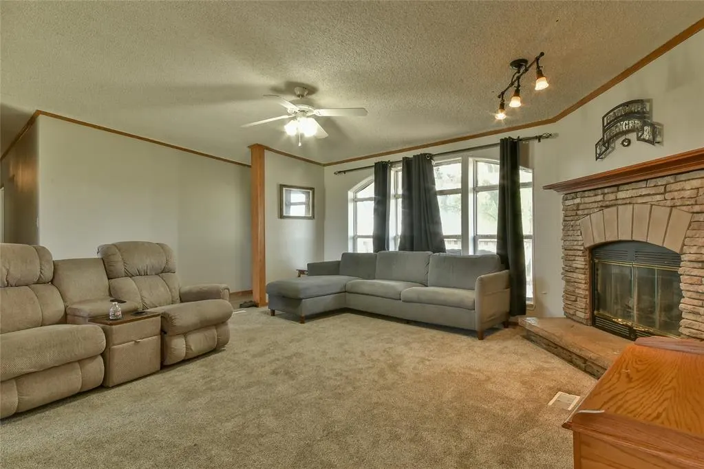 Photo 9 — 16204 Sunflower Drive, Yukon, OK 73099
