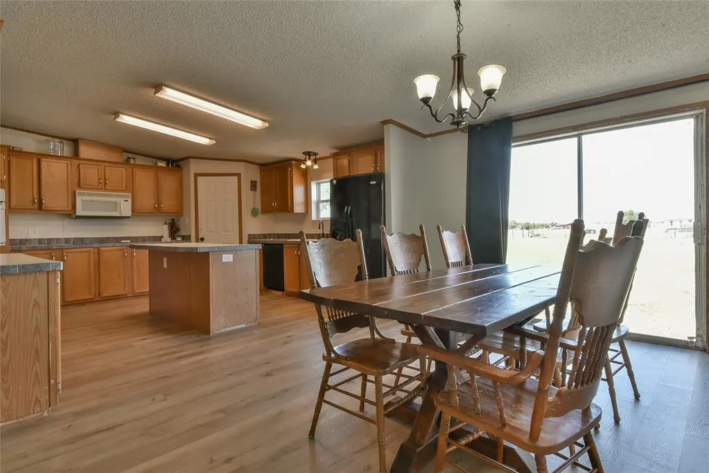 Photo 11 — 16204 Sunflower Drive, Yukon, OK 73099