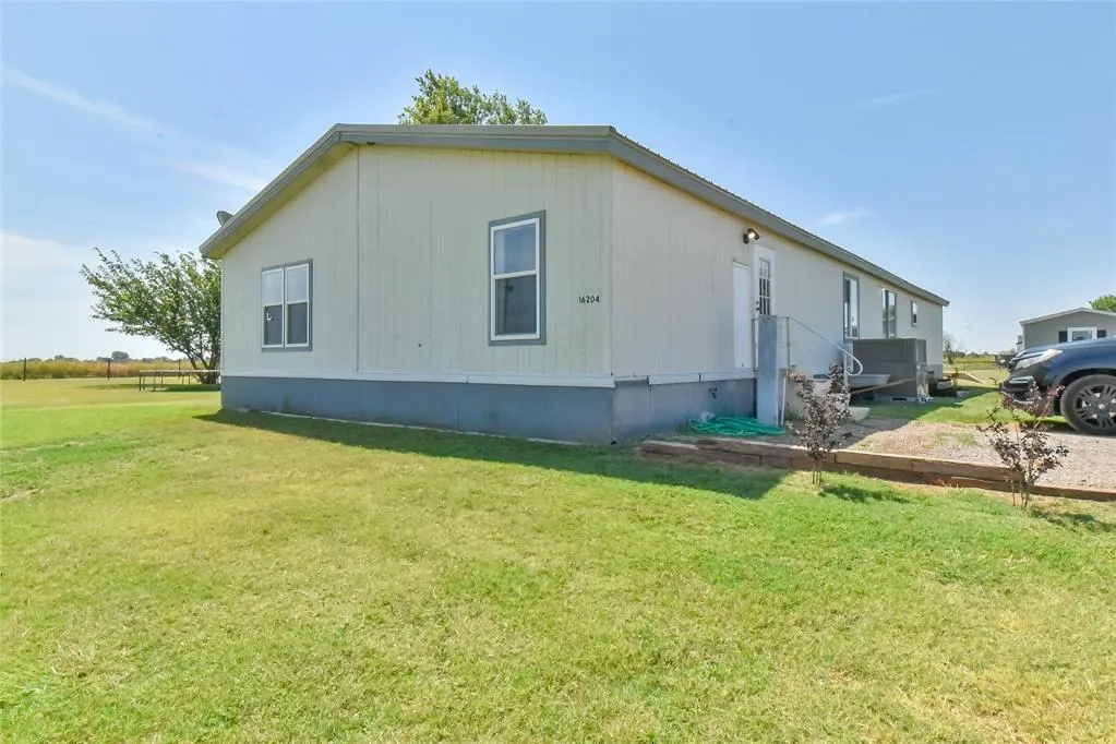 Photo 39 — 16204 Sunflower Drive, Yukon, OK 73099