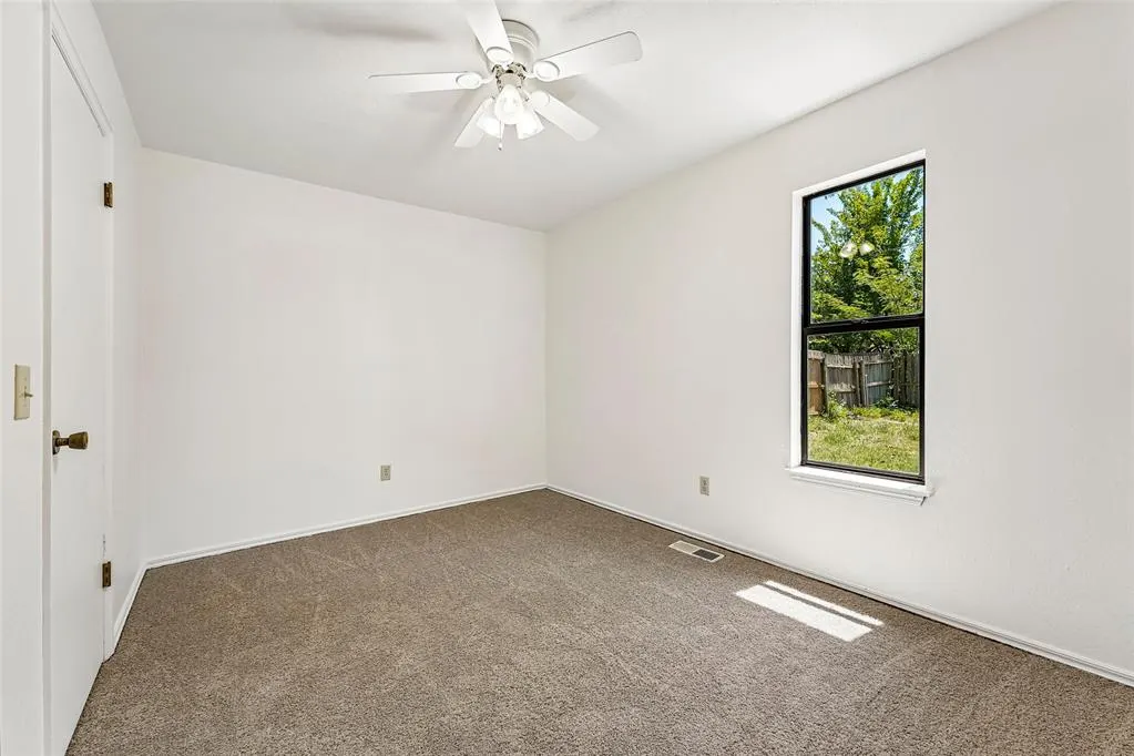 Photo 12 — 204 W Wayne Street, Edmond, OK 73003