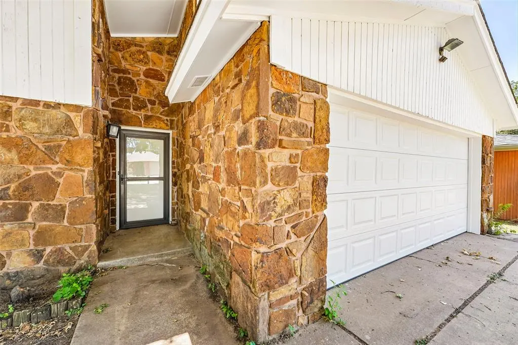 Photo 24 — 204 W Wayne Street, Edmond, OK 73003
