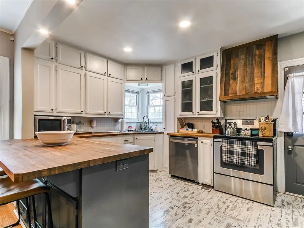Photo 9 — 2608 Cummings Drive, Oklahoma City, OK 73107