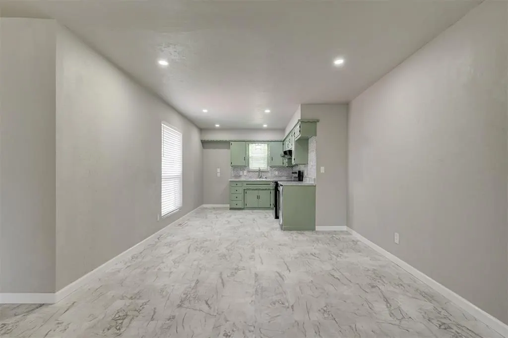 Photo 5 — 201 Dianna Drive, Yukon, OK 73099