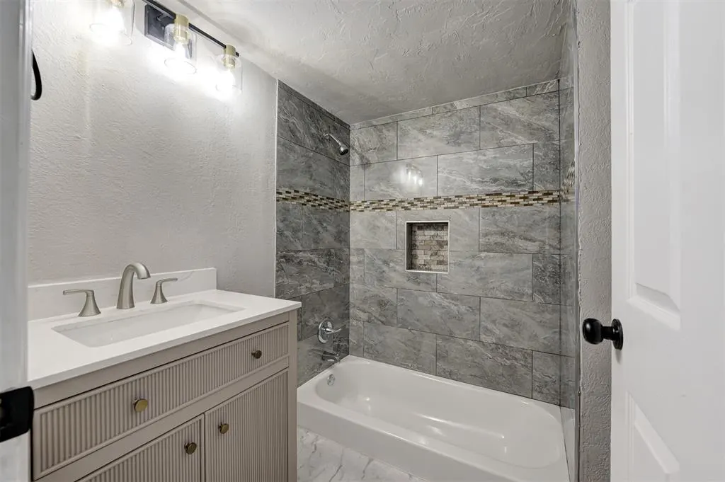 Photo 12 — 201 Dianna Drive, Yukon, OK 73099