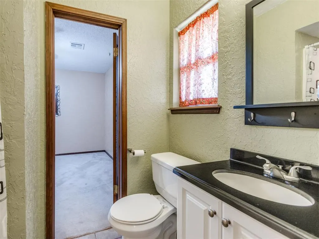 Photo 10 — 7724 Northgate Avenue, Oklahoma City, OK 73162